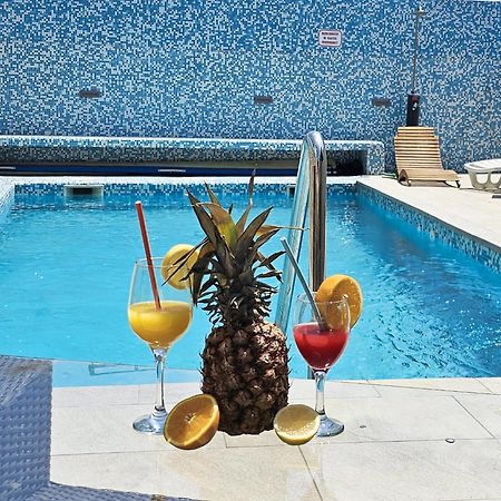 The Golden Grotto Apartments Novalja Ngoại thất bức ảnh