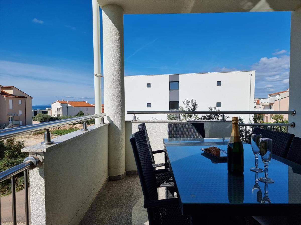 The Golden Grotto Apartments Novalja Ngoại thất bức ảnh